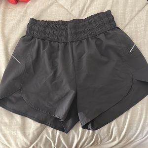 All in motion athletic Shorts *grey*
